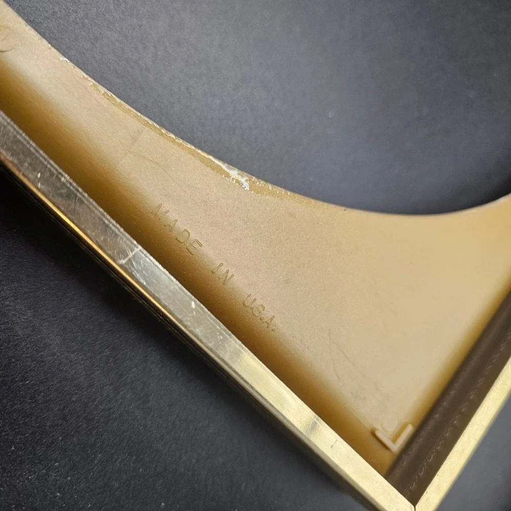 Vintage I.I.C. 1973 Gold Tone Metal Oval 8x10 Picture Frame Made USA Easel Back